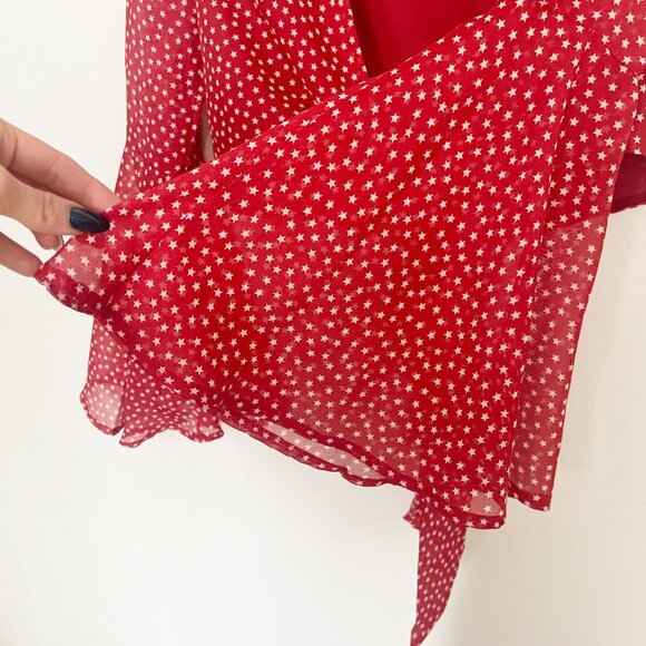 ✨ Tie-Front Bell Sleeve Crop Top | Urban Outfitters - Picture 6 of 7